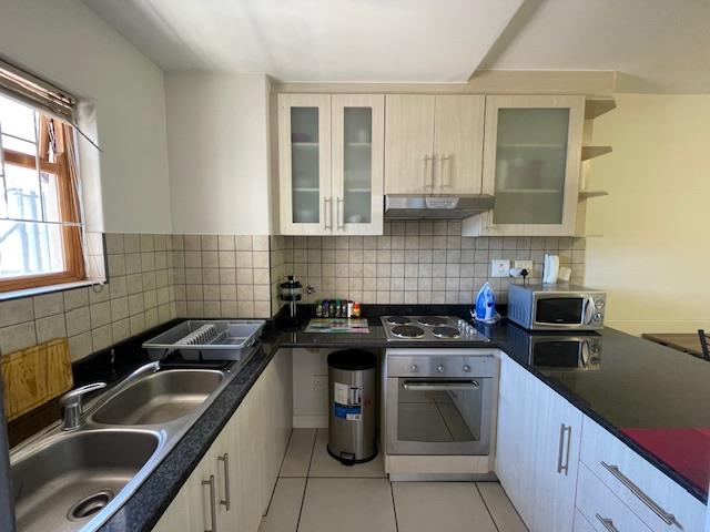 To Let 1 Bedroom Property for Rent in Sea Point Western Cape